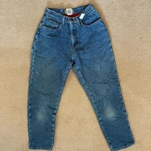 Vintage L.L. Bean Women's Jeans in Medium Blue Wash